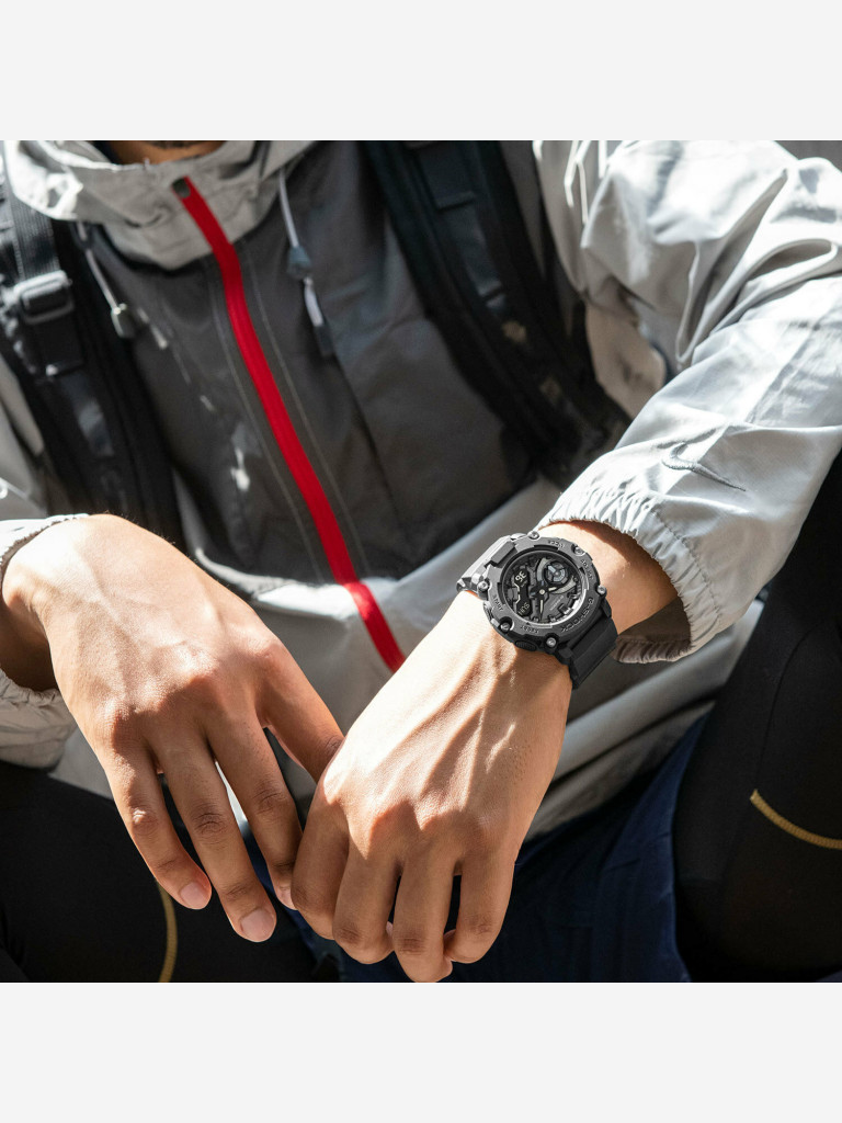 Спортивные часы CASIO G-SHOCK GA-2200BB-1AER