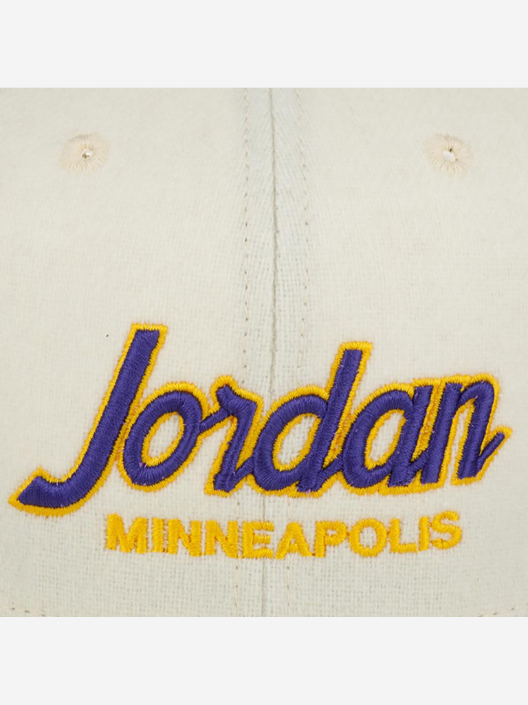 Бейсболка с прямым козырьком HOOD 100-MWL006-MN011-WH Jordan Sub Script 3D