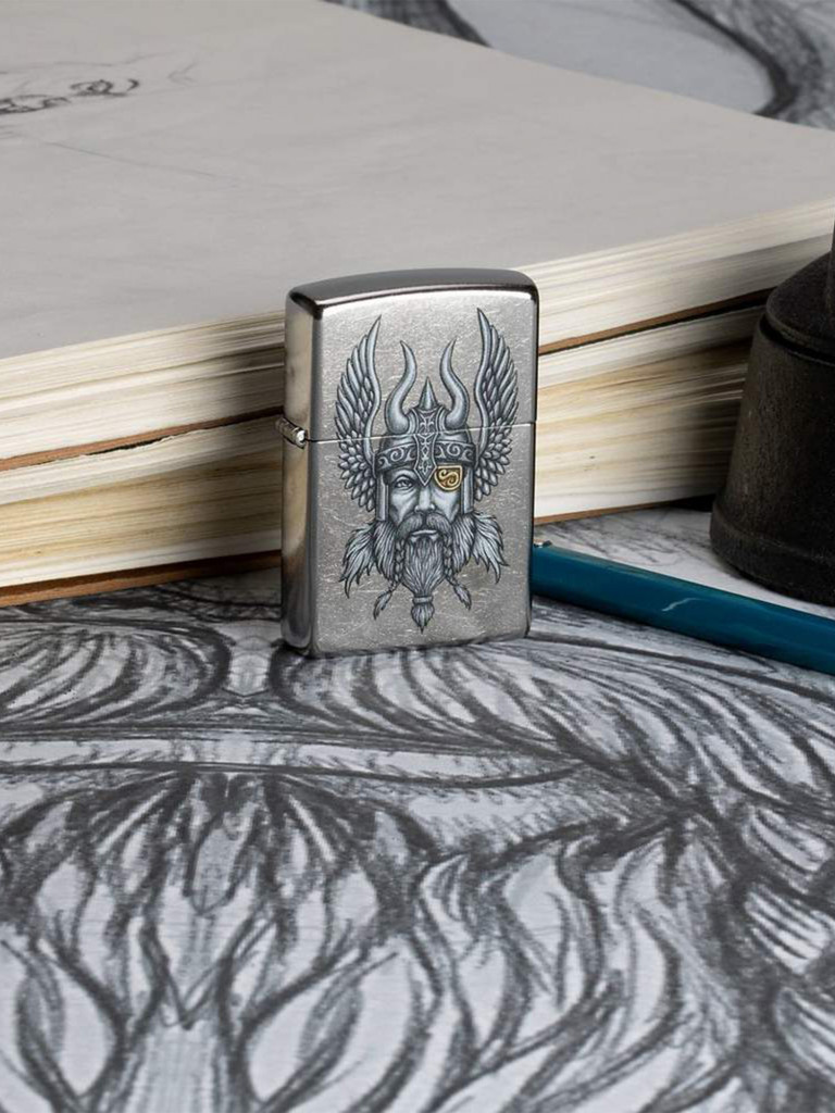Зажигалка бензиновая ZIPPO 29871 Viking Warrior