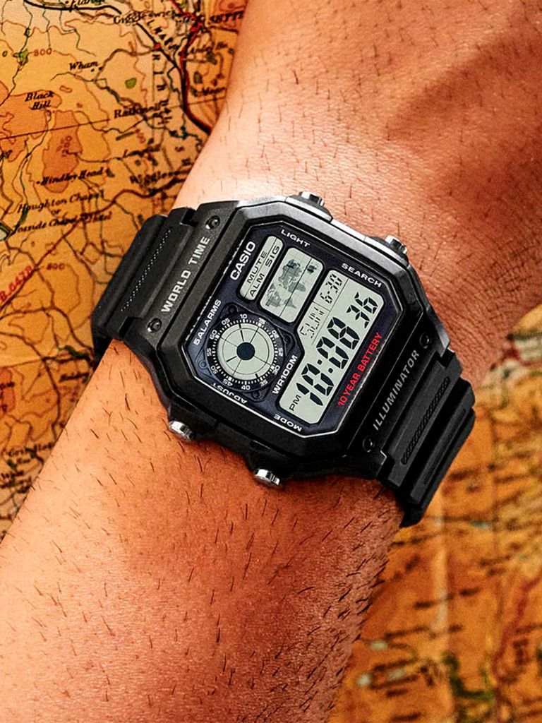 Спортивные часы CASIO AE-1200WH-1A