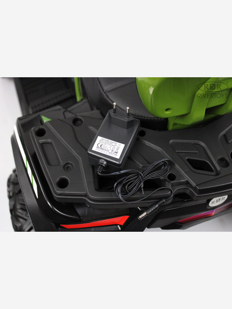 Детский электроквадроцикл RIVERTOYS T001TT 4WD зеленый