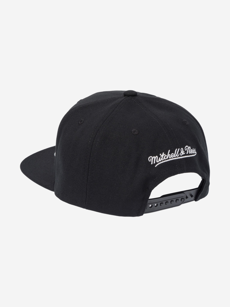 Бейсболка с прямым козырьком MITCHELL NESS HS8546-CBHBLCK Chicago Blackhawks NHL (черный)