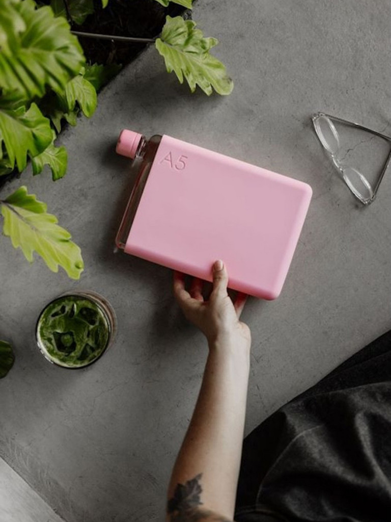 Бутылка с силиконовым чехлом Memobottle A5, светло-розовый