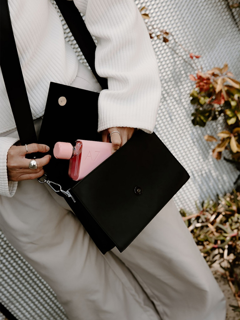 Бутылка с силиконовым чехлом Memobottle A7, светло-розовый