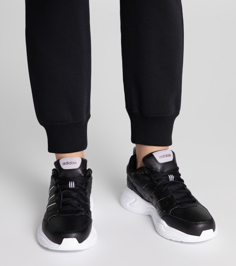 Кроссовки женские adidas Strutter