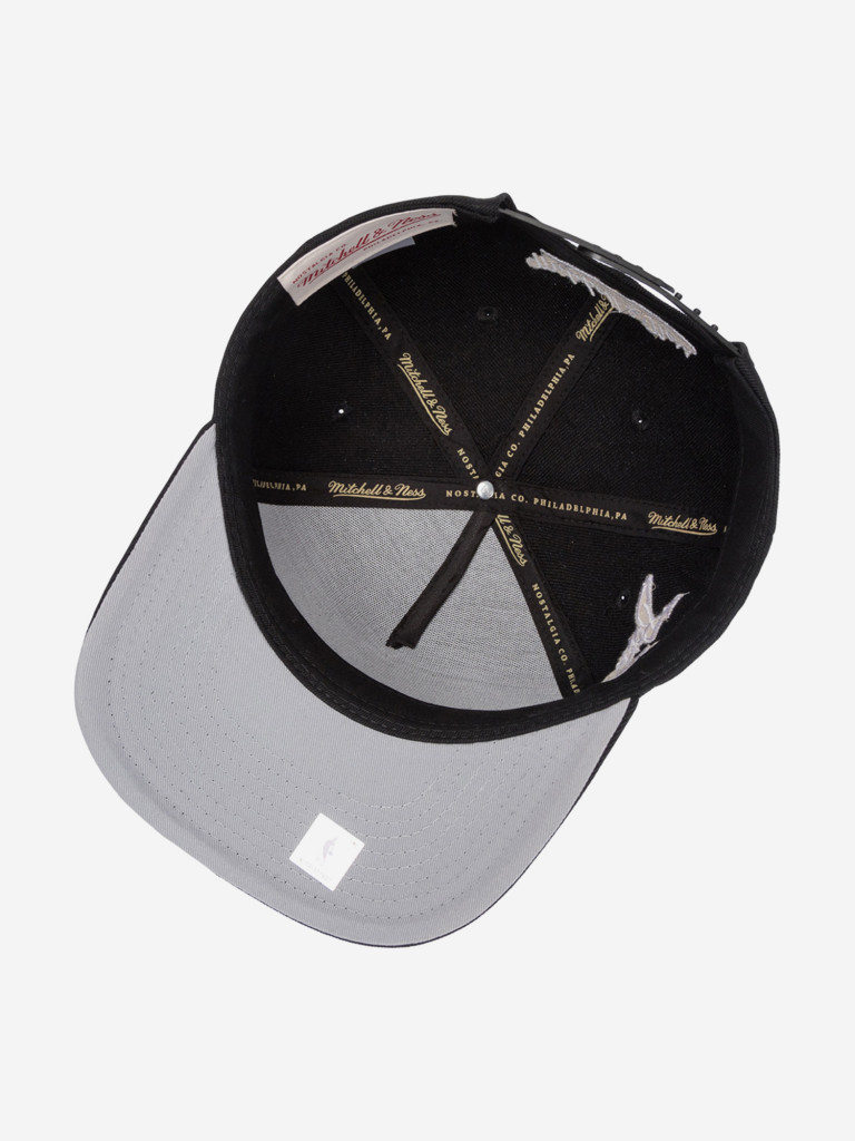 Бейсболка MITCHELL NESS HP10422-SASBLCK San Antonio Spurs NBA (черный)
