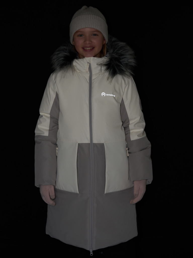 Пальто утепленное для девочек Outventure