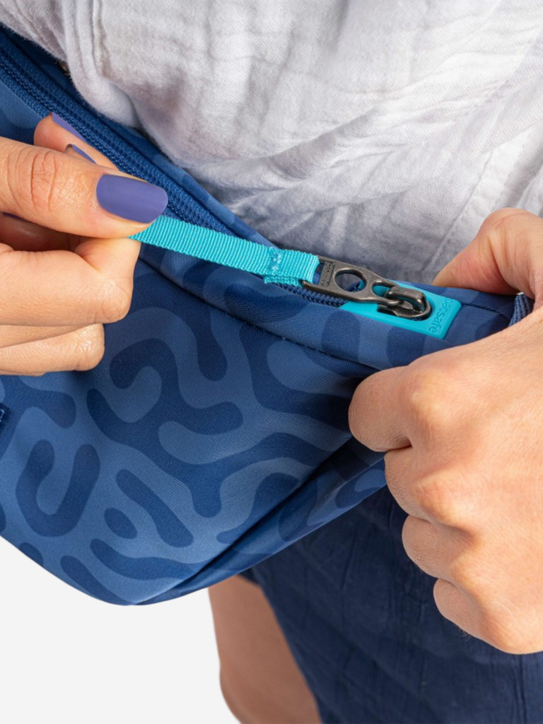Сумка антивор Pacsafe GO Lunar crossbody, Cerulean Blue, 2,5 л.