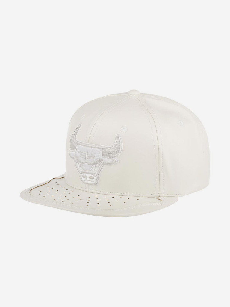 Бейсболка с прямым козырьком MITCHELL NESS 6HSSMM19224-CBUWHIT Chicago Bulls NBA (белый)
