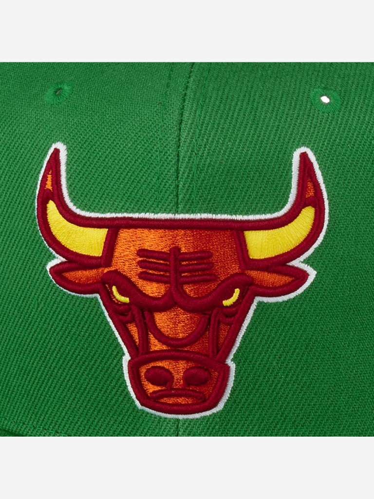 Бейсболка с прямым козырьком MITCHELL NESS 6HSSSH21295-CBUGREN Chicago Bulls NBA