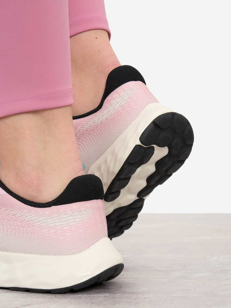 Кроссовки женские New Balance 520V8