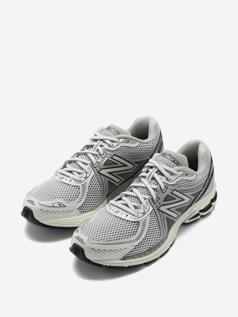 Кроссовки New Balance 860 V2