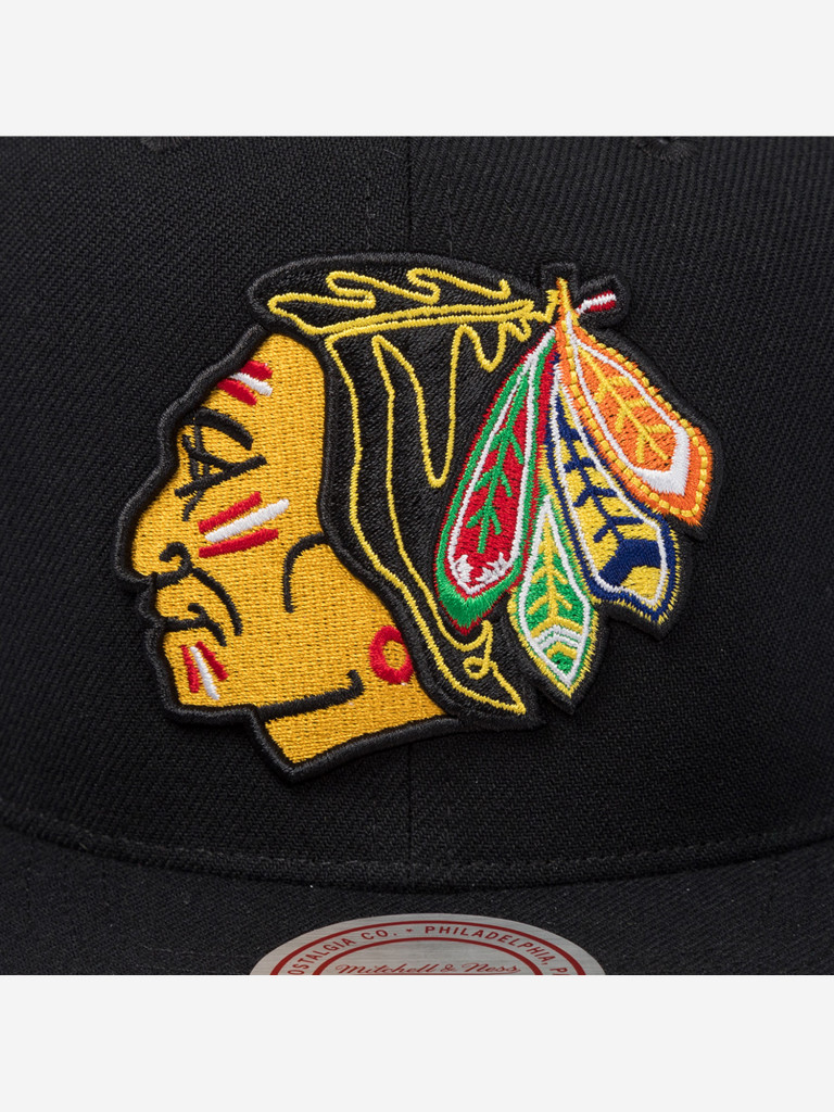Бейсболка с прямым козырьком MITCHELL NESS HS8582-CBHBLCK Chicago Blackhawks NHL (черный)