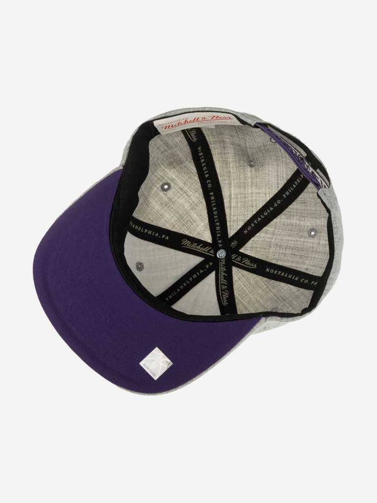 Бейсболка с прямым козырьком MITCHELL NESS HHSS3272-CHOYYPPPGYHT Charlotte Hornets NBA (серый)