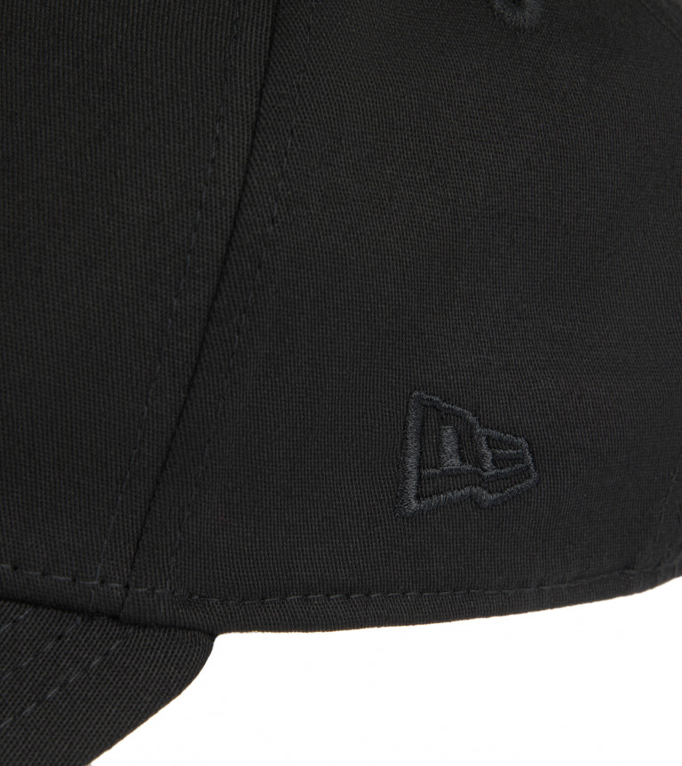 Бейсболка New Era League Essential 39Thirty