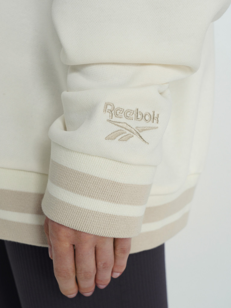 Свитшот женский Reebok Lawn Club