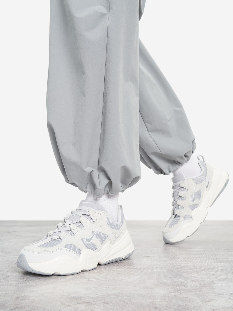 Кроссовки женские Nike Tech Hera