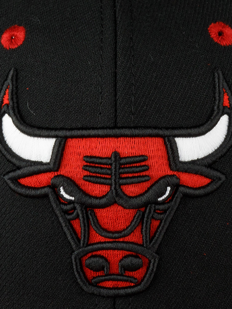 Бейсболка MITCHELL NESS HHSS7310-CBUYYPPPBLCK Chicago Bulls NBA (черный)