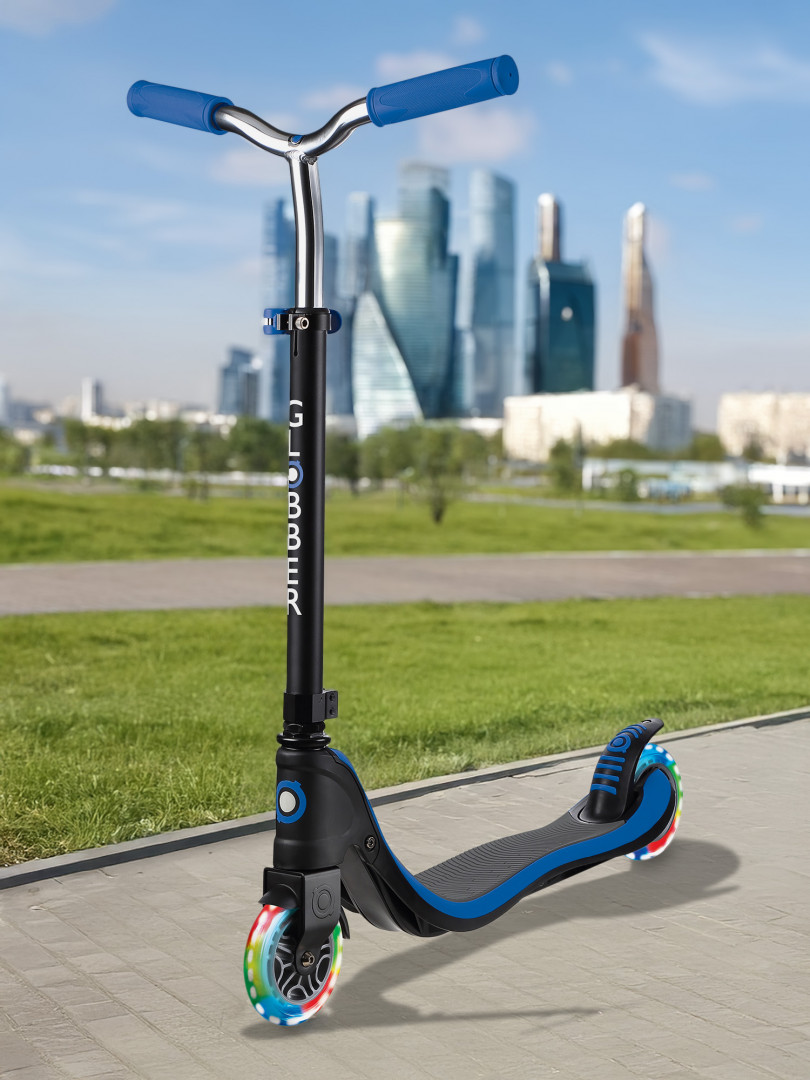 фото Самокат детский globber flow 125 lights, черный