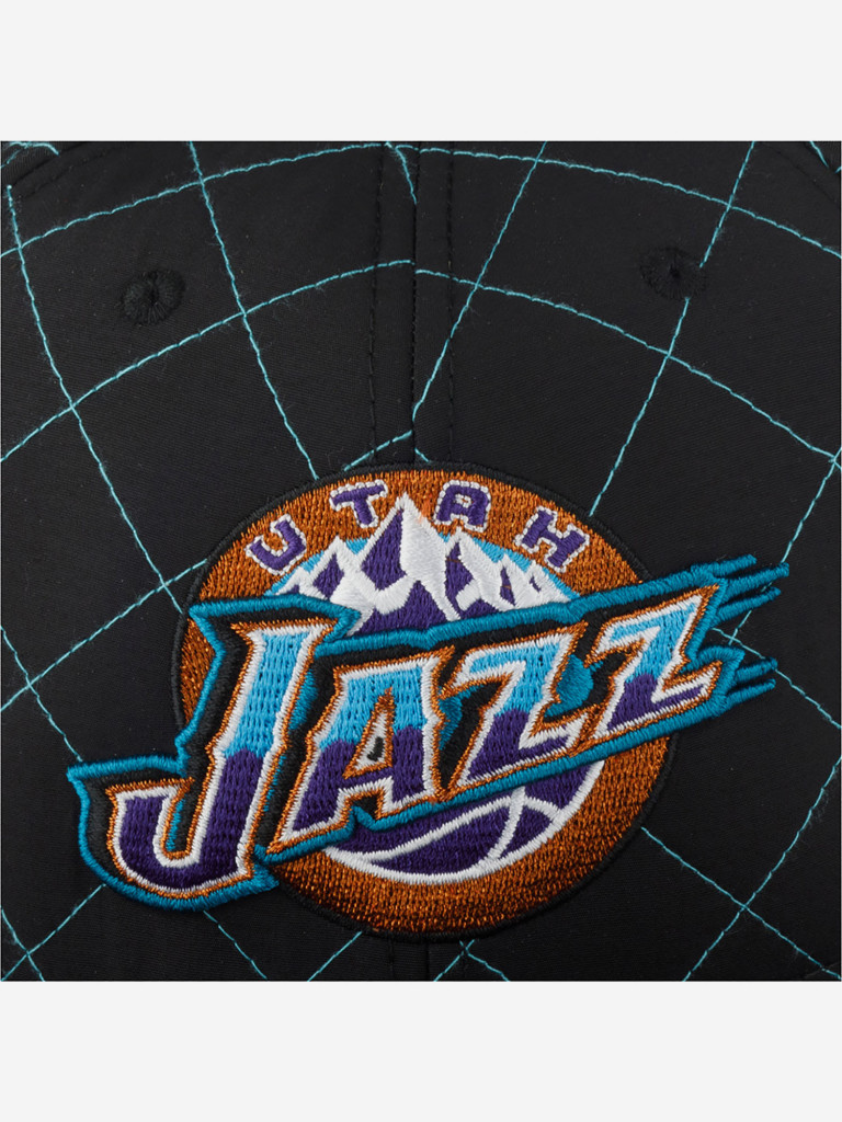 Бейсболка с прямым козырьком MITCHELL NESS HHSS1212-UJAYYPPPBLCK Utah Jazz NBA (черный)