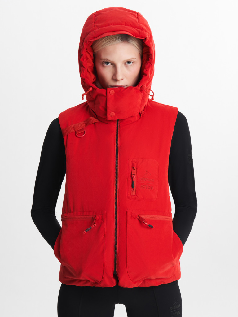 Жилет утепленный оверсайз Demix x AYTΛO