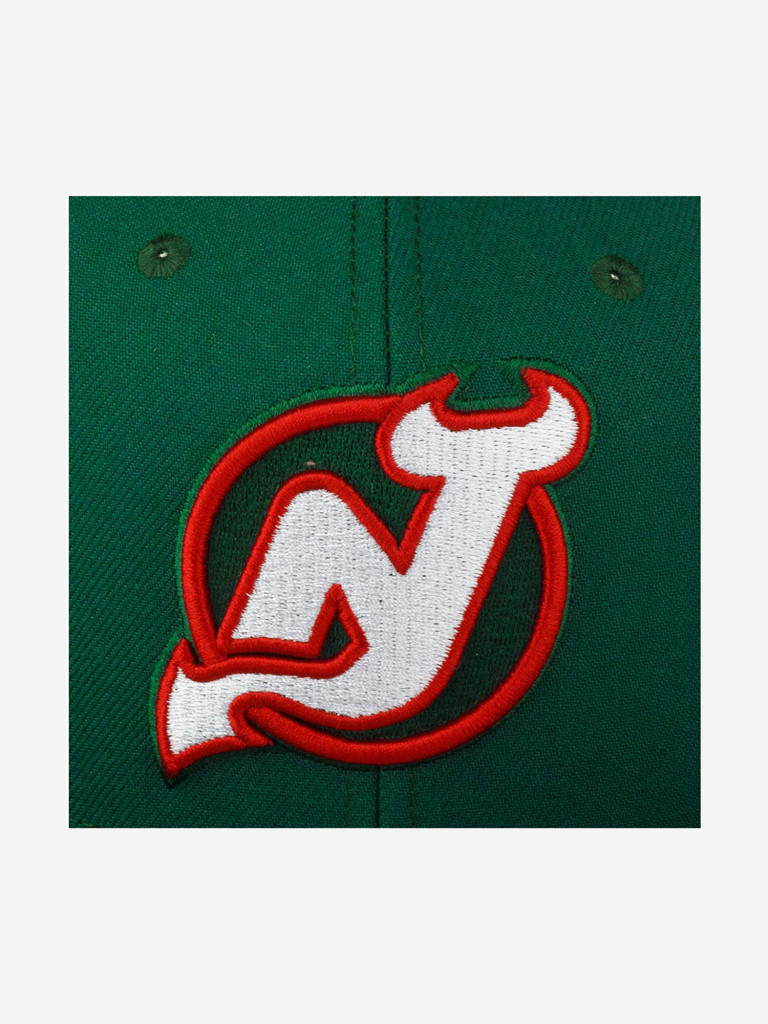 Бейсболка с прямым козырьком MITCHELL NESS 6HSSDX22015-NJDGREN New Jersey Devils NHL (зеленый)