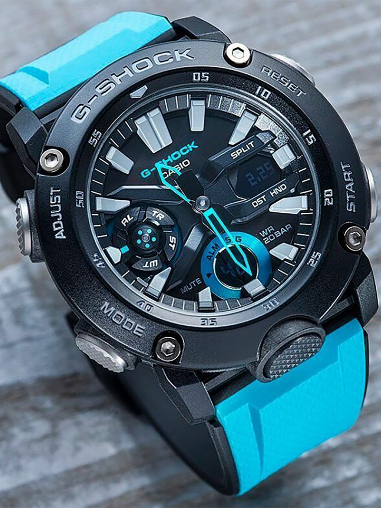 Спортивные часы CASIO G-SHOCK GA-2000-1A2ER