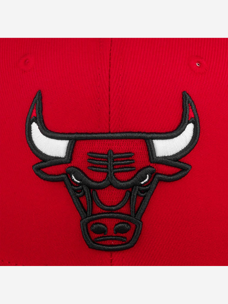 Бейсболка с прямым козырьком MITCHELL NESS HHSS2991-CBUYYPPPRED1 Chicago Bulls NBA
