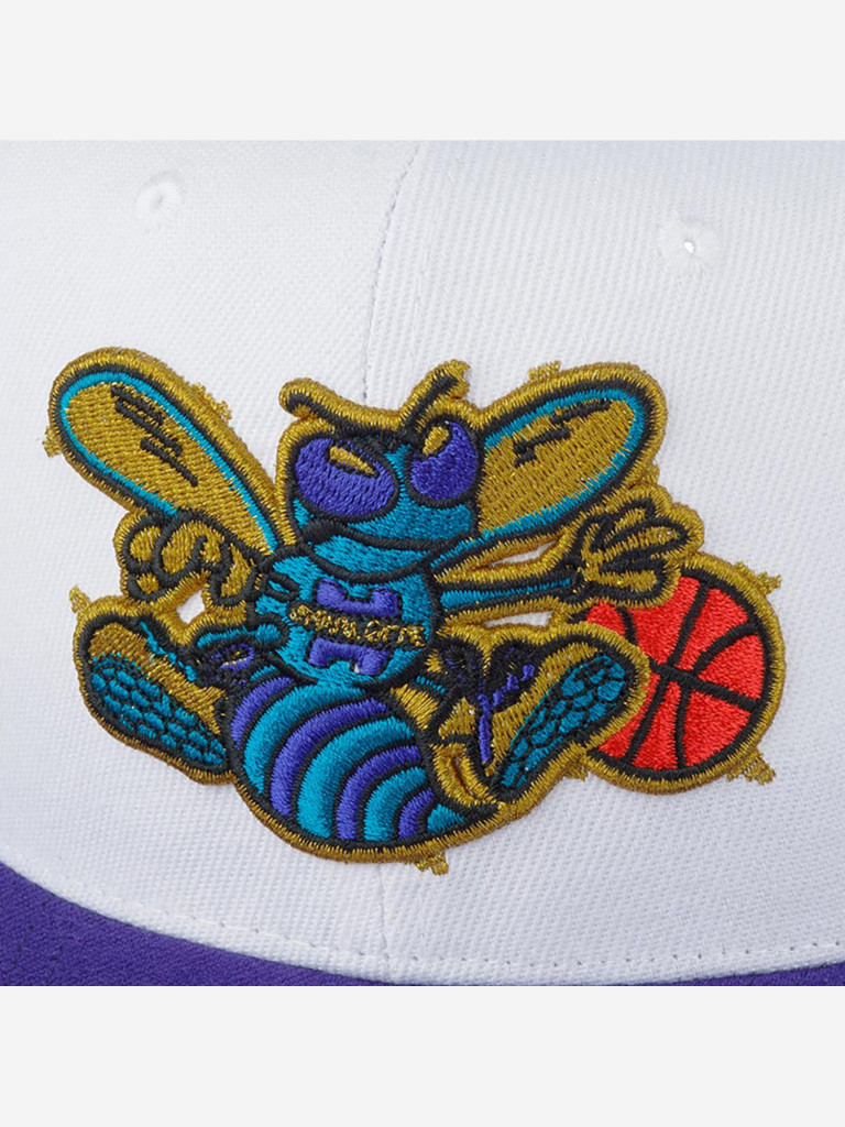 Бейсболка с прямым козырьком MITCHELL NESS 6HSSSH21294-CHOWHPR Charlotte Hornets NBA