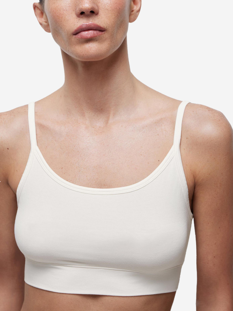 Топ на на тонких бретелях из бамбука belle you