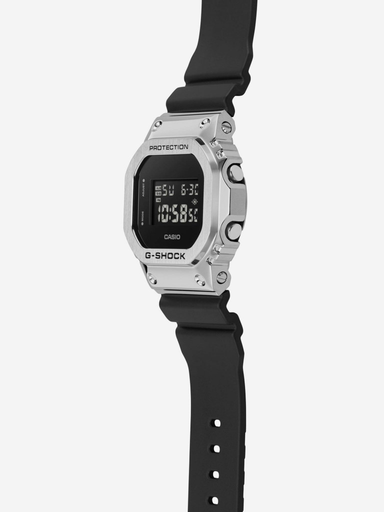 Спортивные часы CASIO G-SHOCK GM-5600U-1E