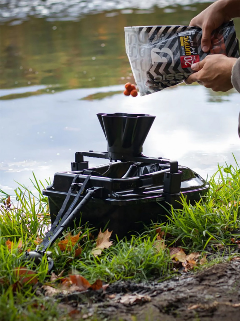 Кораблик прикормочный для рыбалки Boatman Actor Plus GPS Black