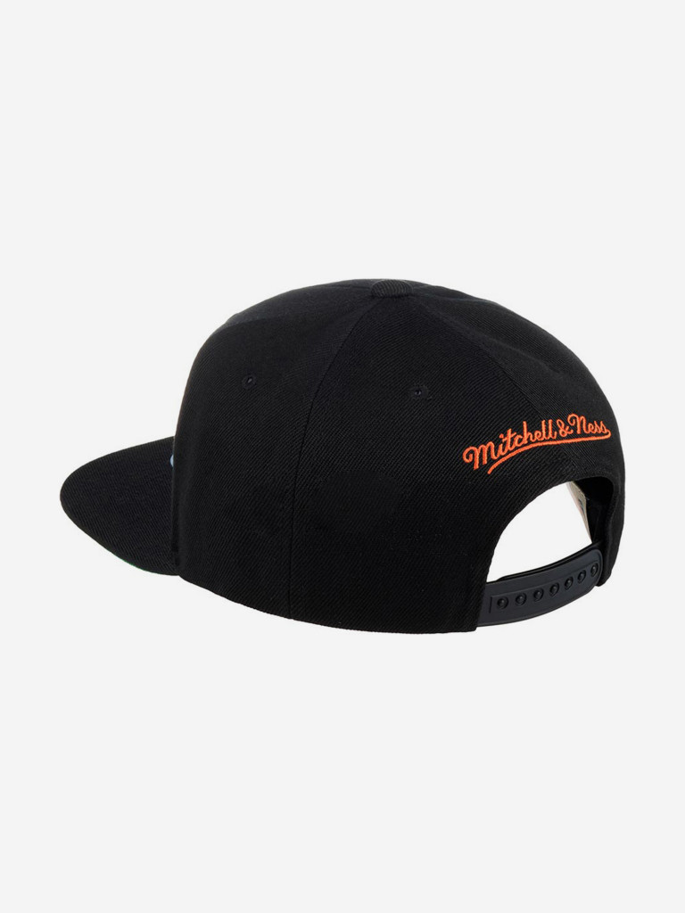 Бейсболка с прямым козырьком MITCHELL NESS 6HSSJS19079-NYKBLCK New York Knicks NBA (черный)