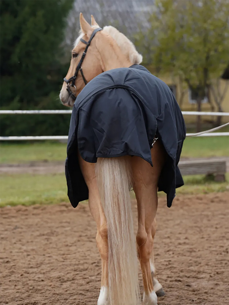 Попона зимняя с капором