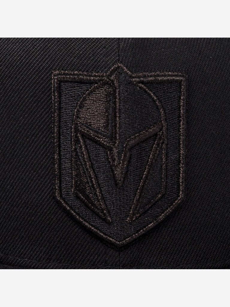 Бейсболка с прямым козырьком MITCHELL NESS HS10998-VGKBLCK Vegas Golden Knights NHL (черный)
