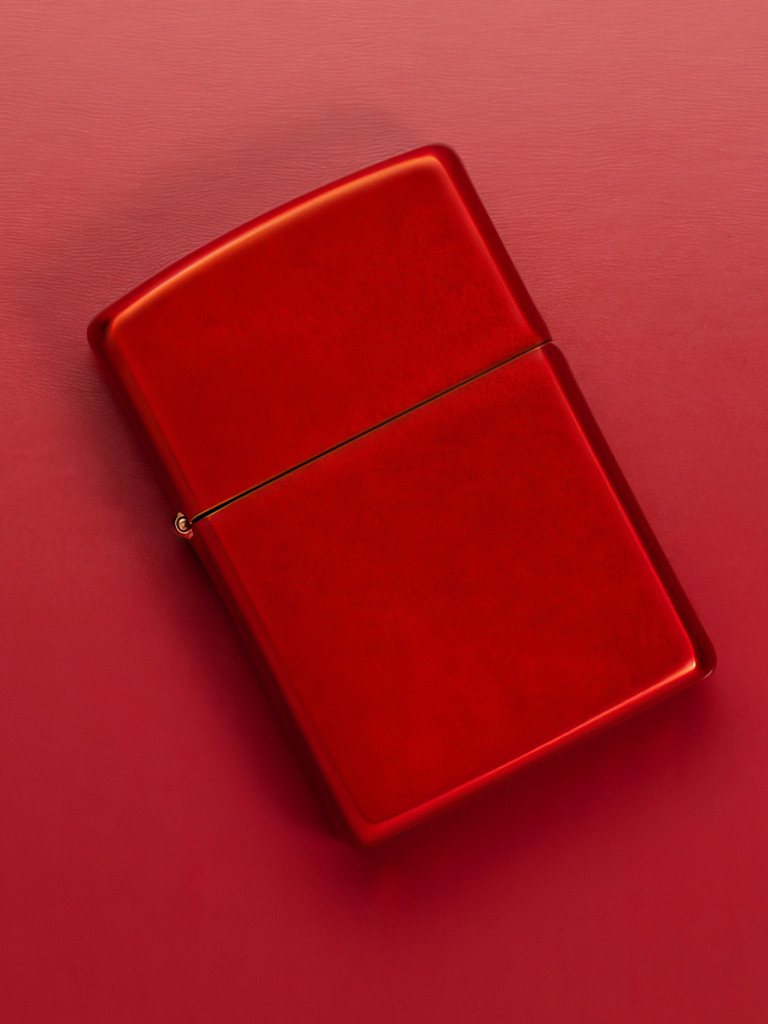 Зажигалка бензиновая ZIPPO 49475 Classic Metallic Red