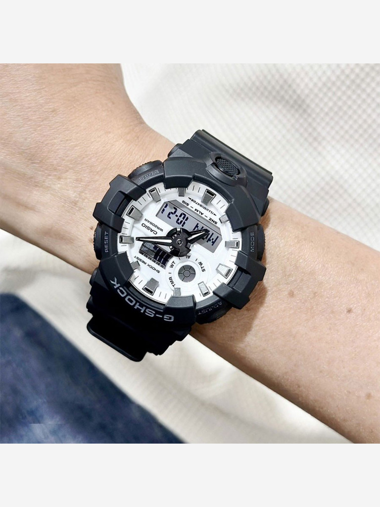 Спортивные часы CASIO G-SHOCK GA-700WD-1A