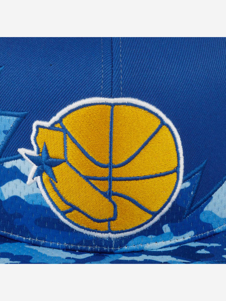 Бейсболка с прямым козырьком MITCHELL NESS 6HSSMM18149-GSWROYA Golden State Warriors NBA