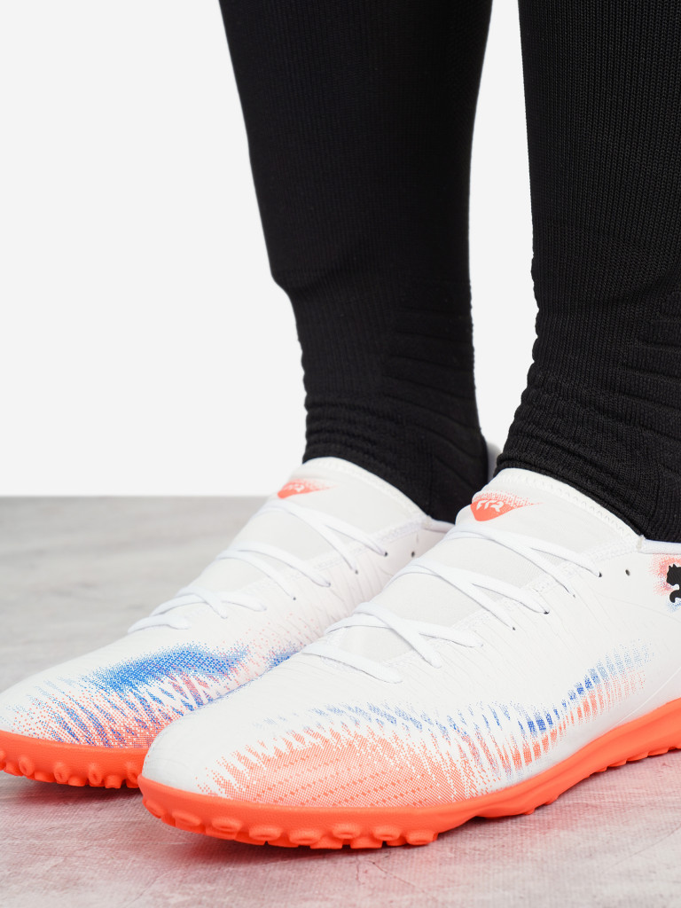 Бутсы мужские PUMA Future 8 Play Tt