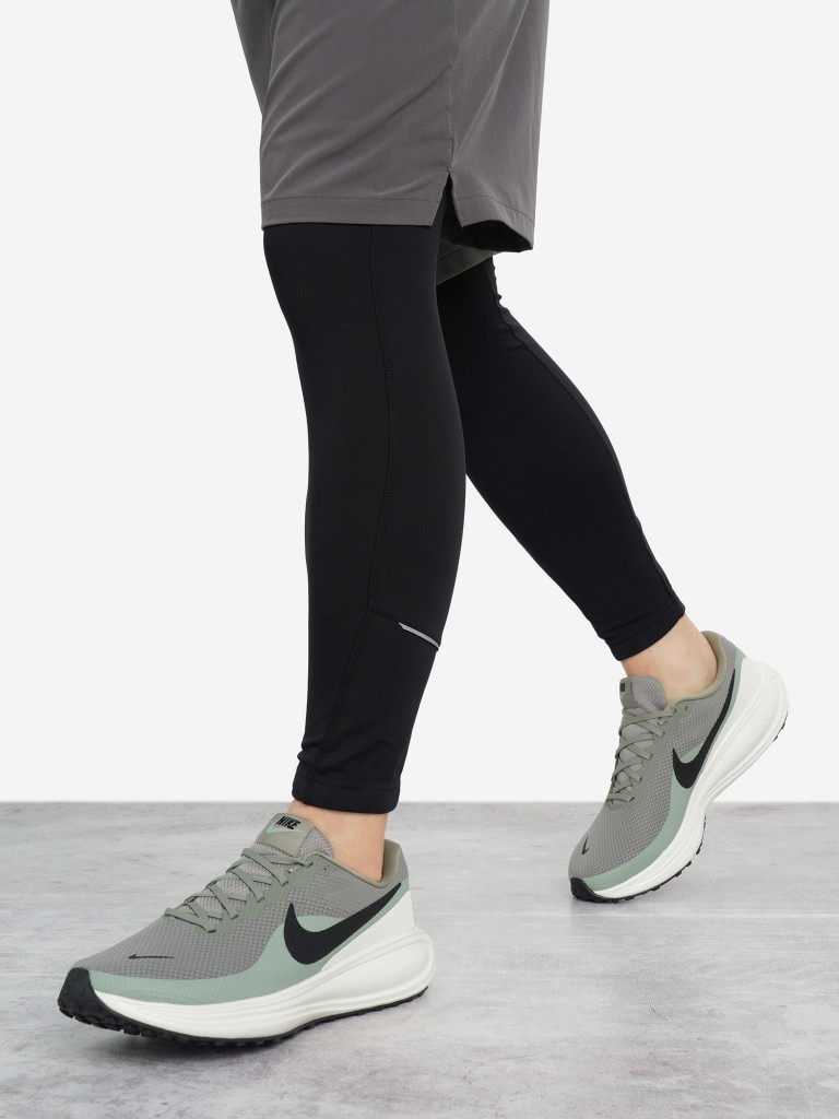 Кроссовки мужские Nike Revolution 8