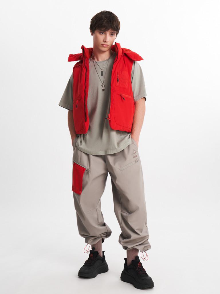 Жилет утепленный оверсайз Demix x AYTΛO