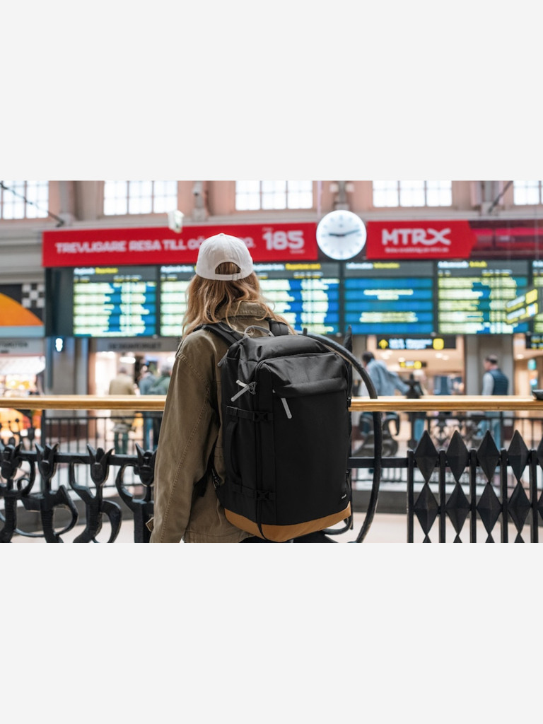 Рюкзак антивор Pacsafe GO Carry-on 44, черная смола, 44 л.