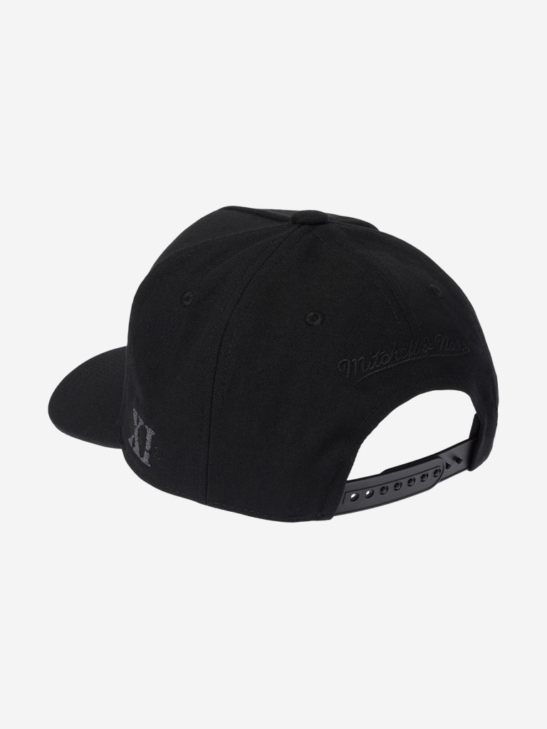 Бейсболка MITCHELL NESS HP13204-CBUBLCK Chicago Bulls NBA