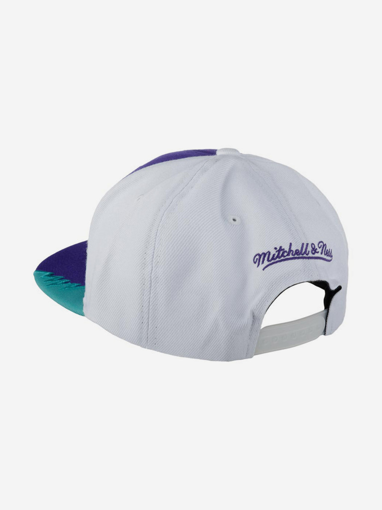 Бейсболка с прямым козырьком MITCHELL NESS HHSS1102-CBUYYPPPPURP Chicago Bulls NBA (фиолетовый)