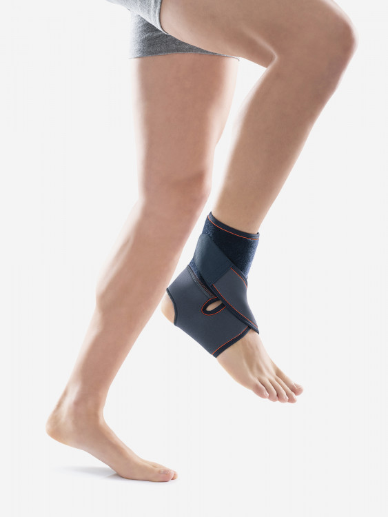 Бандаж на голеностоп фиксирующий универсальный 4405