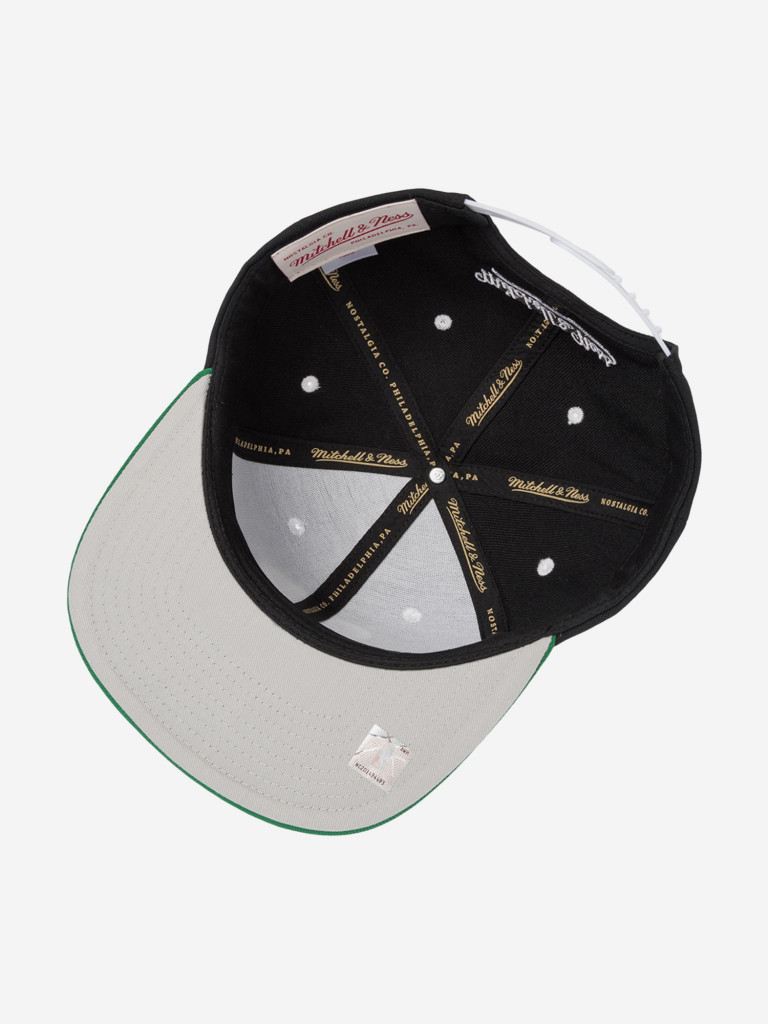 Бейсболка с прямым козырьком MITCHELL NESS HS11183-BCEBLCK Boston Celtics NBA (черный)