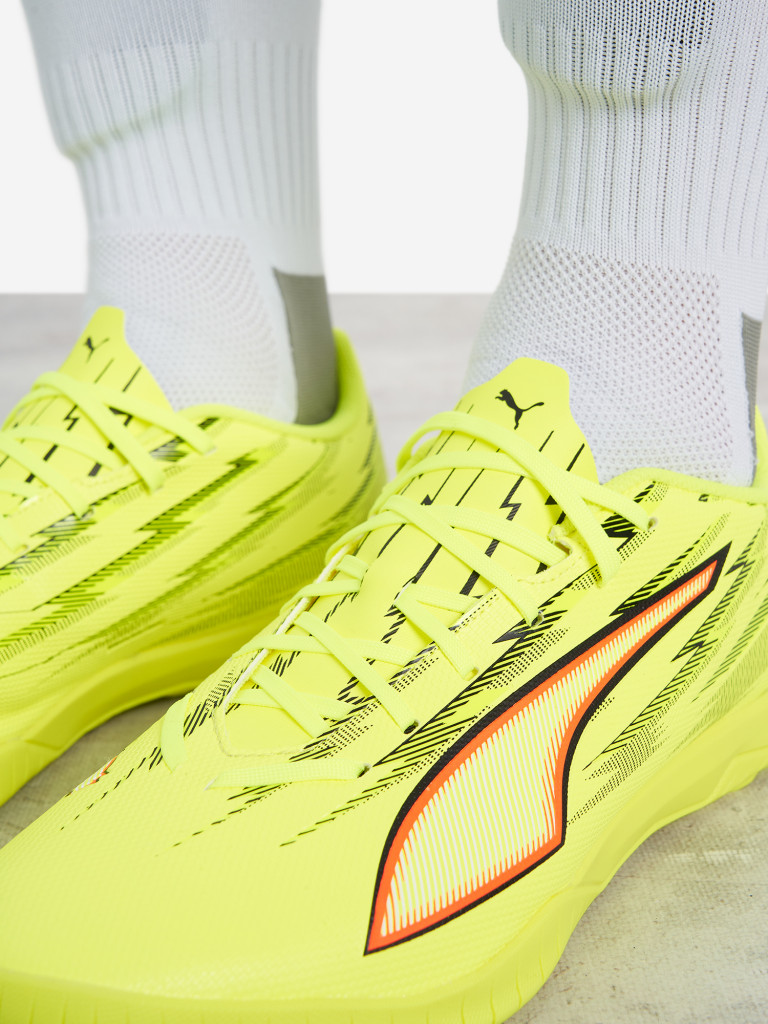 Бутсы мужские PUMA Ultra 6 Play Tt