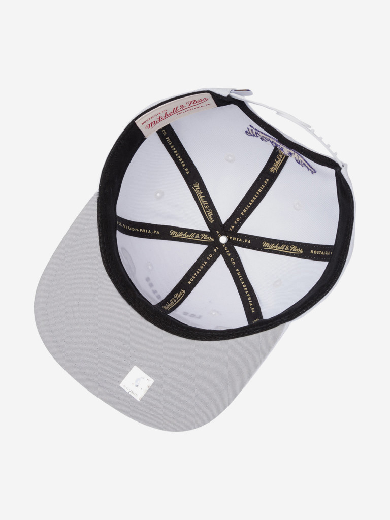 Бейсболка с прямым козырьком MITCHELL NESS HS10387-LALWHIT Los Angeles Lakers NBA (белый)