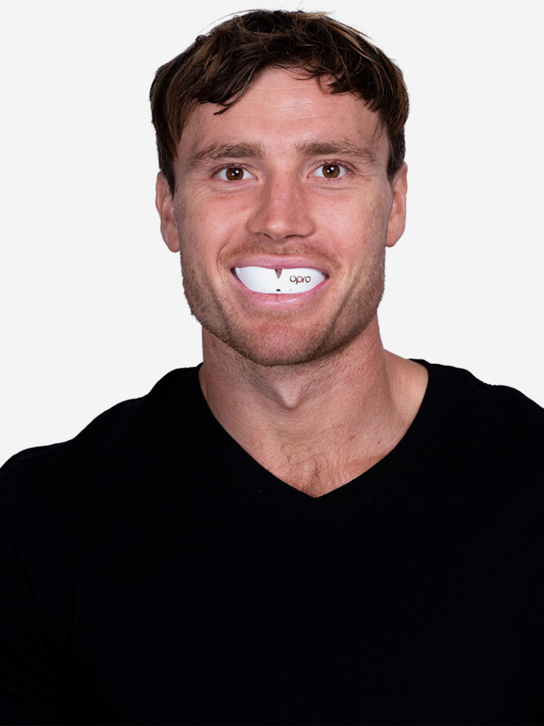 Боксерская капа взрослая, спортивная, защитная для зубов OPRO Self-Fit Bronze - White