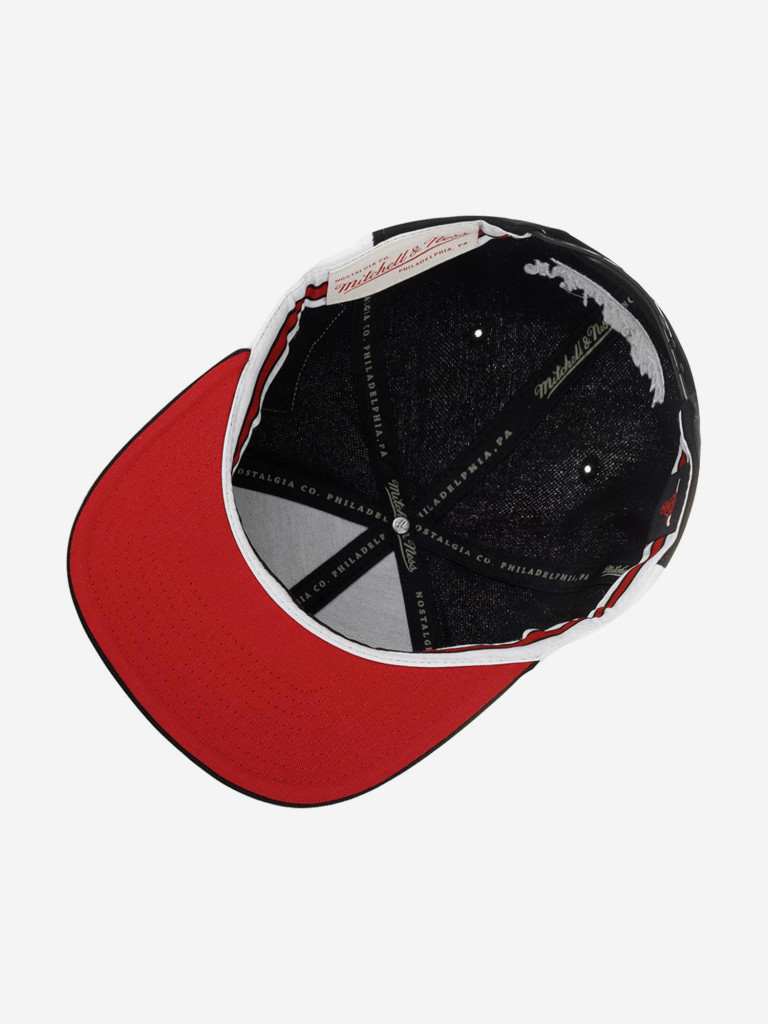 Бейсболка с прямым козырьком MITCHELL NESS 6HSSLD21011-CBUBLCK Chicago Bulls NBA (черный)